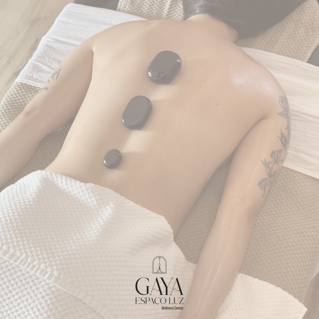 Massagem com Pedras Vulcânicas